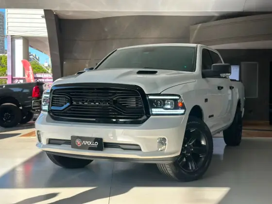 RAM CLASSIC 5.7 V8 GASOLINA LARAMIE CD 4X4 AUTOMÁTICO RAM CLASSIC 5.7 V8 GASOLINA LARAMIE CD 4X4 AUTOMÁTICO