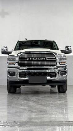 RAM 2500 6.7 I6 TURBO DIESEL LARAMIE CD 4X4 AUTOMÁTICO