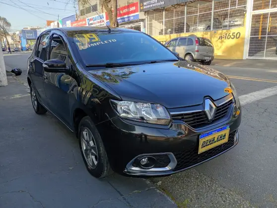 RENAULT SANDERO 1.0 12V SCE FLEX VIBE MANUAL RENAULT SANDERO 1.0 12V SCE FLEX VIBE MANUAL