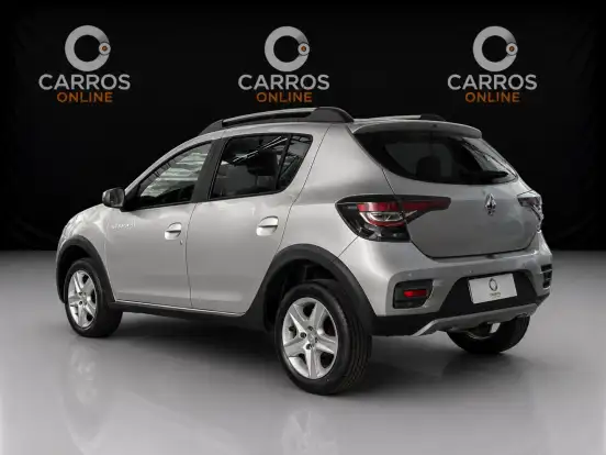 RENAULT-SANDERO-2021