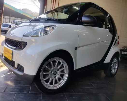 SMART FORTWO 1.0 MHD COUPÉ 3 CILINDROS 12V GASOLINA 2P AUTOMÁTICO SMART FORTWO 1.0 MHD COUPÉ 3 CILINDROS 12V GASOLINA 2P AUTOMÁTICO