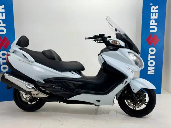 SUZUKI BURGMAN 650 EXECUTIVE SUZUKI BURGMAN 650 EXECUTIVE