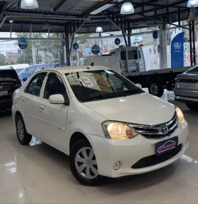 TOYOTA ETIOS 1.5 XS SEDAN 16V FLEX 4P MANUAL TOYOTA ETIOS 1.5 XS SEDAN 16V FLEX 4P MANUAL