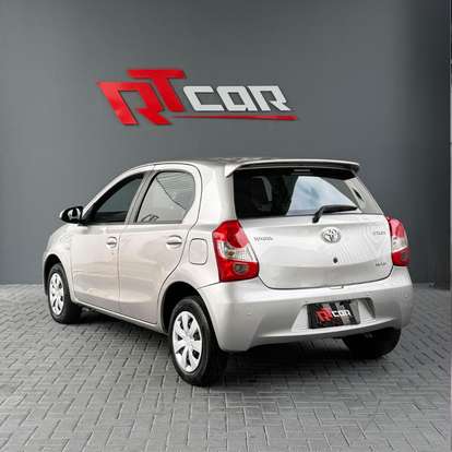 TOYOTA-ETIOS-2016