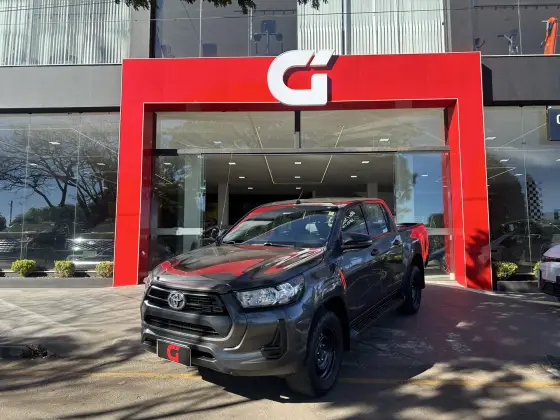 TOYOTA HILUX 2.8 D-4D TURBO DIESEL CD POWER PACK 4X4 MANUAL TOYOTA HILUX 2.8 D-4D TURBO DIESEL CD POWER PACK 4X4 MANUAL