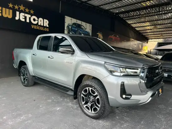 TOYOTA-HILUX-2022