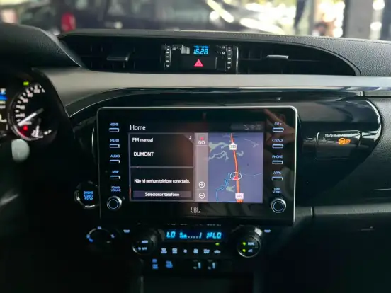 TOYOTA-HILUX-2022
