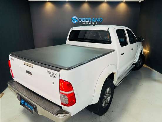 TOYOTA-HILUX-2.7 SRV 4X2 CD 16V FLEX 4P AUTOMÁTICO TOYOTA-HILUX-2014