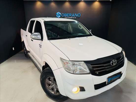 TOYOTA-HILUX-2.7 SRV 4X2 CD 16V FLEX 4P AUTOMÁTICO TOYOTA-HILUX-2014