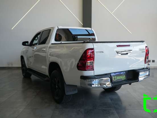 TOYOTA-HILUX-2.7 SRV 4X2 CD 16V FLEX 4P AUTOMÁTICO TOYOTA-HILUX-2017