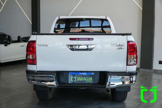 TOYOTA-HILUX-2.7 SRV 4X2 CD 16V FLEX 4P AUTOMÁTICO TOYOTA-HILUX-2017