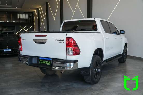 TOYOTA-HILUX-2017