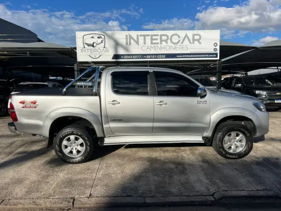 TOYOTA HILUX 3.0 SRV 4X4 CD 16V TURBO INTERCOOLER DIESEL 4P AUTOMÁTICO TOYOTA HILUX 3.0 SRV 4X4 CD 16V TURBO INTERCOOLER DIESEL 4P AUTOMÁTICO