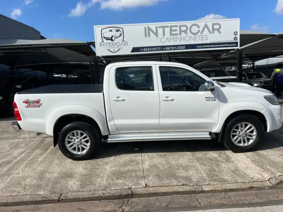 TOYOTA HILUX 3.0 SRV TOP 4X4 CD 16V TURBO INTERCOOLER DIESEL 4P AUTOMÁTICO TOYOTA HILUX 3.0 SRV TOP 4X4 CD 16V TURBO INTERCOOLER DIESEL 4P AUTOMÁTICO