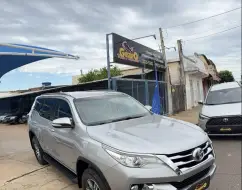 TOYOTA HILUX SW4 2.7 SR 7 LUGARES 4X2 16V FLEX 4P AUTOMÁTICO TOYOTA HILUX SW4 2.7 SR 7 LUGARES 4X2 16V FLEX 4P AUTOMÁTICO