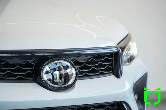 TOYOTA-HILUX SW4-2025