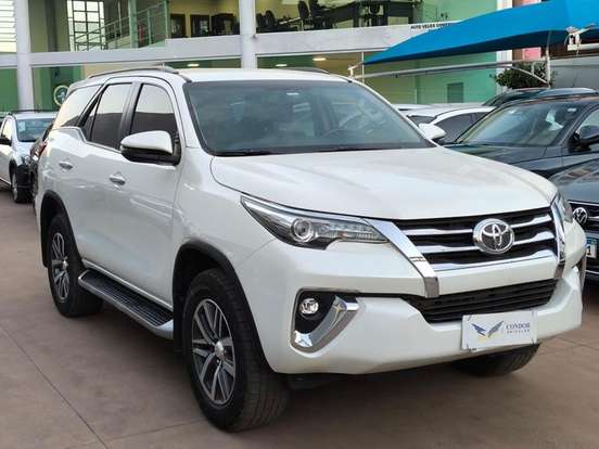 TOYOTA-HILUX SW4-2.8 SRX 4X4 16V TURBO INTERCOOLER DIESEL 4P AUTOMÁTICO TOYOTA-HILUX SW4-2018