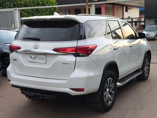 TOYOTA-HILUX SW4-2018