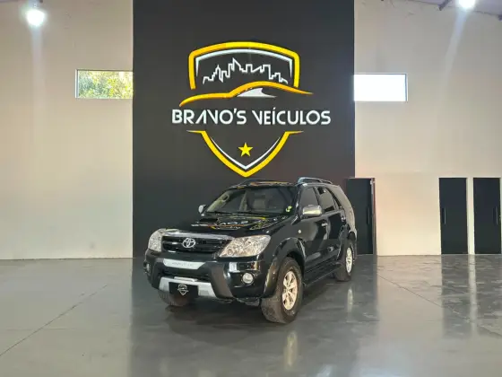 TOYOTA HILUX SW4 3.0 SRV 4X4 16V TURBO INTERCOOLER DIESEL 4P AUTOMÁTICO TOYOTA HILUX SW4 3.0 SRV 4X4 16V TURBO INTERCOOLER DIESEL 4P AUTOMÁTICO