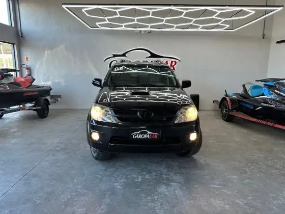 TOYOTA HILUX SW4 3.0 SRV 4X4 16V TURBO INTERCOOLER DIESEL 4P AUTOMÁTICO TOYOTA HILUX SW4 3.0 SRV 4X4 16V TURBO INTERCOOLER DIESEL 4P AUTOMÁTICO