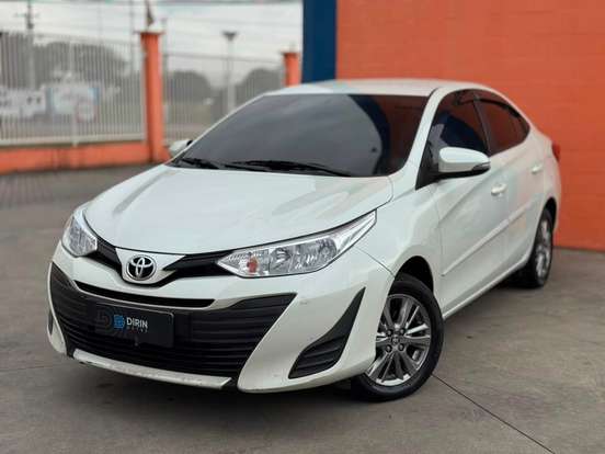 TOYOTA-YARIS-2021