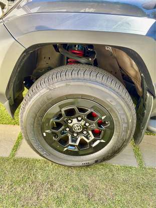 TOYOTA-HILUX-2023