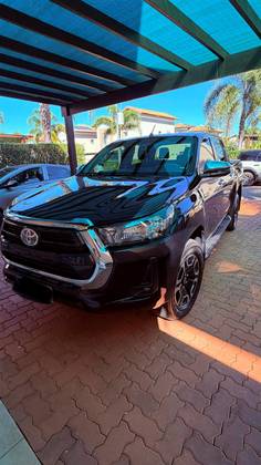 TOYOTA HILUX 2.8 D-4D TURBO DIESEL CD SRV 4X4 AUTOMÁTICO