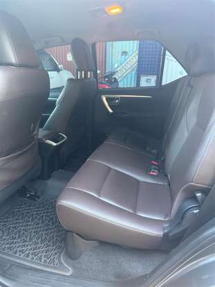 TOYOTA-HILUX SW4-2.7 SRV 7 LUGARES 4X2 16V FLEX 4P AUTOMÁTICO TOYOTA-HILUX SW4-2018