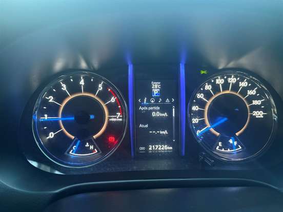 TOYOTA-HILUX SW4-2018