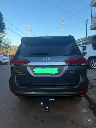 TOYOTA-HILUX SW4-2018