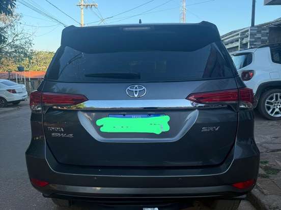 TOYOTA-HILUX SW4-2.7 SRV 7 LUGARES 4X2 16V FLEX 4P AUTOMÁTICO TOYOTA-HILUX SW4-2018