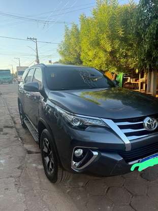 TOYOTA-HILUX SW4-2.7 SRV 7 LUGARES 4X2 16V FLEX 4P AUTOMÁTICO TOYOTA-HILUX SW4-2018