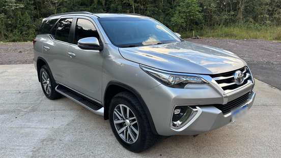 TOYOTA-HILUX SW4-2018