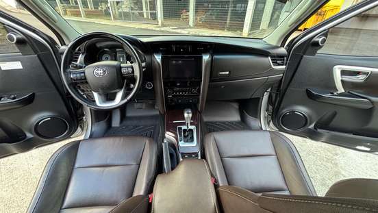 TOYOTA-HILUX SW4-2018