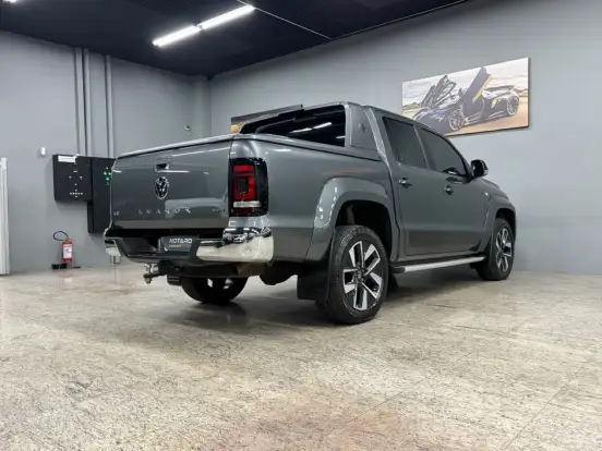 VOLKSWAGEN-AMAROK-2024