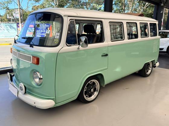 VOLKSWAGEN KOMBI 1.6 LUXO 8V GASOLINA 3P MANUAL