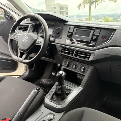 VOLKSWAGEN-POLO-2024