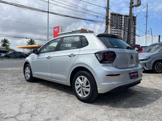 VOLKSWAGEN-POLO-2024