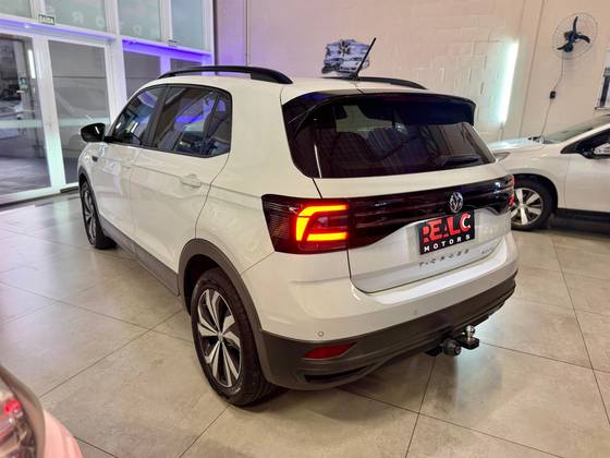 VOLKSWAGEN T-CROSS 1.0 200 TSI TOTAL FLEX AUTOMÁTICO