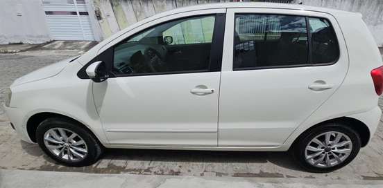 VOLKSWAGEN-FOX-2014