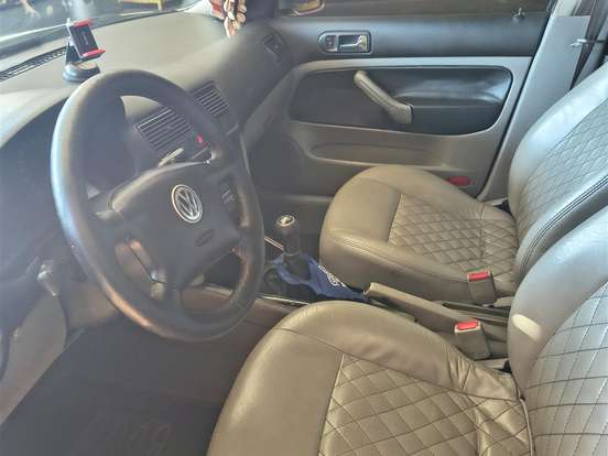 VOLKSWAGEN-GOLF-1.6 MI 8V GASOLINA 4P MANUAL VOLKSWAGEN-GOLF-2001