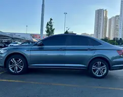 VOLKSWAGEN JETTA 1.4 250 TSI TOTAL FLEX R-LINE TIPTRONIC VOLKSWAGEN JETTA 1.4 250 TSI TOTAL FLEX R-LINE TIPTRONIC