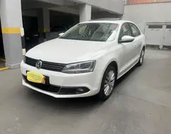 VOLKSWAGEN JETTA 2.0 TSI HIGHLINE 211CV GASOLINA 4P TIPTRONIC VOLKSWAGEN JETTA 2.0 TSI HIGHLINE 211CV GASOLINA 4P TIPTRONIC