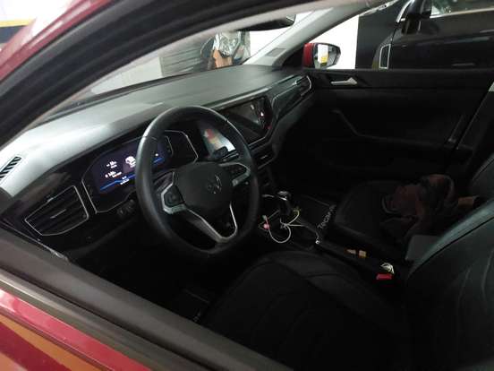 VOLKSWAGEN-POLO-1.0 170 TSI HIGHLINE AUTOMÁTICO VOLKSWAGEN-POLO-2024