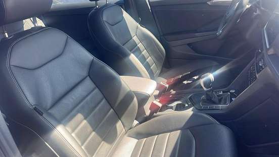 VOLKSWAGEN-TAOS-2024