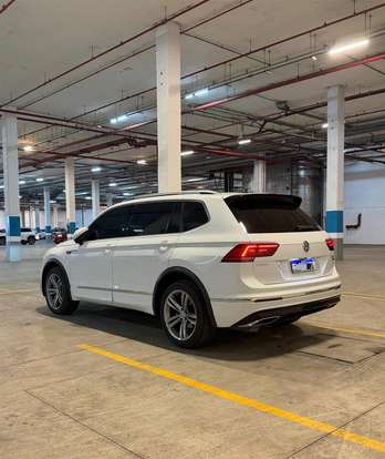 VOLKSWAGEN-TIGUAN-2020