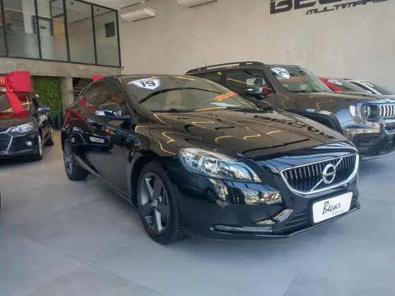 VOLVO V40 2.0 T4 KINETIC GASOLINA 4P AUTOMÁTICO