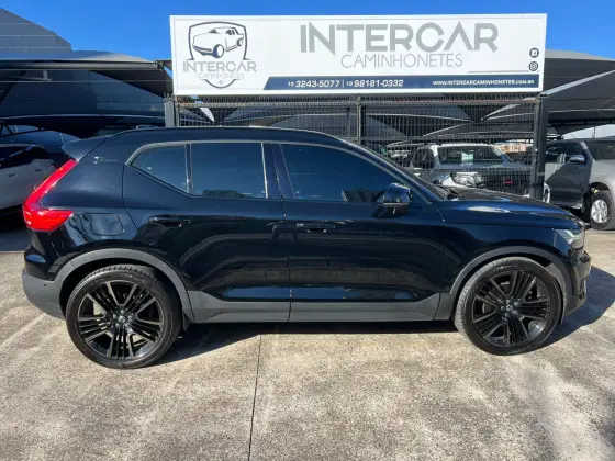 VOLVO XC40 2.0 T5 GASOLINA R-DESIGN AWD GEARTRONIC VOLVO XC40 2.0 T5 GASOLINA R-DESIGN AWD GEARTRONIC