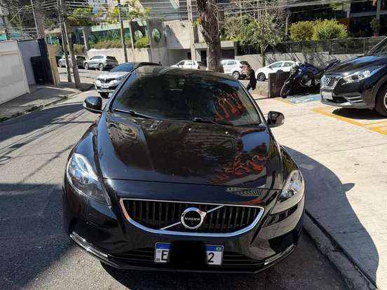 VOLVO-V40-2.0 T4 KINETIC GASOLINA 4P AUTOMÁTICO VOLVO-V40-2019
