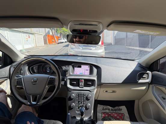 VOLVO-V40-2.0 T4 KINETIC GASOLINA 4P AUTOMÁTICO VOLVO-V40-2019